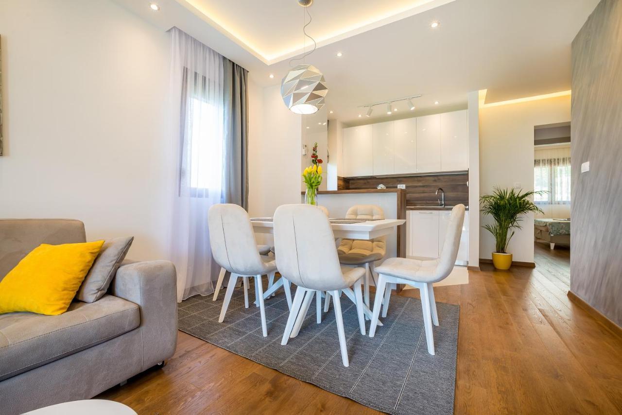 Montefiori Lux View Apartment โกตอร์ ภายนอก รูปภาพ